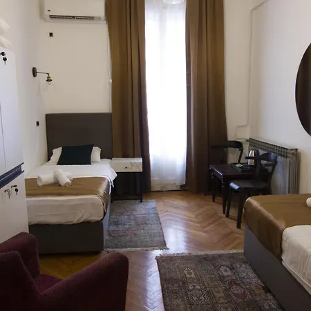 Mm5 Hostel